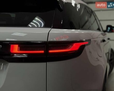 Білий Ленд Ровер Рендж Ровер Велар, об'ємом двигуна 2 л та пробігом 1 тис. км за 94500 $, фото 15 на Automoto.ua