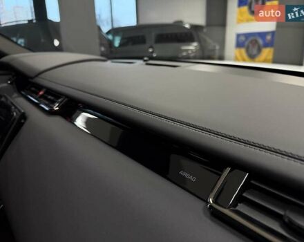 Білий Ленд Ровер Рендж Ровер Велар, об'ємом двигуна 2 л та пробігом 1 тис. км за 94500 $, фото 62 на Automoto.ua