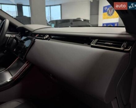 Білий Ленд Ровер Рендж Ровер Велар, об'ємом двигуна 2 л та пробігом 1 тис. км за 94500 $, фото 59 на Automoto.ua