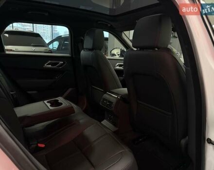 Білий Ленд Ровер Рендж Ровер Велар, об'ємом двигуна 2 л та пробігом 1 тис. км за 94500 $, фото 56 на Automoto.ua