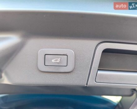 Бежевий Ленд Ровер Рендж Ровер Велар, об'ємом двигуна 2 л та пробігом 15 тис. км за 81139 $, фото 31 на Automoto.ua