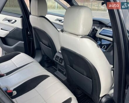 Чорний Ленд Ровер Рендж Ровер Велар, об'ємом двигуна 2.99 л та пробігом 100 тис. км за 39999 $, фото 10 на Automoto.ua