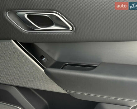 Черный Ленд Ровер Рендж Ровер Велар, объемом двигателя 2 л и пробегом 56 тыс. км за 37900 $, фото 36 на Automoto.ua