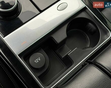Чорний Ленд Ровер Рендж Ровер Велар, об'ємом двигуна 2 л та пробігом 95 тис. км за 40000 $, фото 73 на Automoto.ua