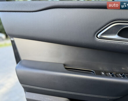 Чорний Ленд Ровер Рендж Ровер Велар, об'ємом двигуна 2 л та пробігом 105 тис. км за 29990 $, фото 28 на Automoto.ua