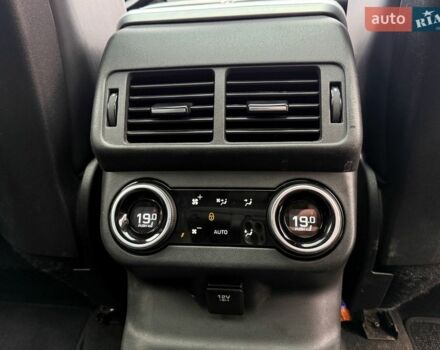 Чорний Ленд Ровер Рендж Ровер Велар, об'ємом двигуна 2 л та пробігом 107 тис. км за 35500 $, фото 18 на Automoto.ua