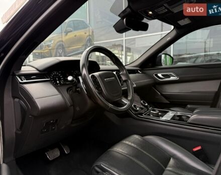Чорний Ленд Ровер Рендж Ровер Велар, об'ємом двигуна 2 л та пробігом 107 тис. км за 35500 $, фото 11 на Automoto.ua