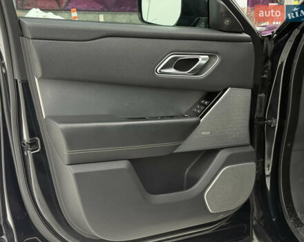 Черный Ленд Ровер Рендж Ровер Велар, объемом двигателя 2 л и пробегом 56 тыс. км за 37900 $, фото 28 на Automoto.ua