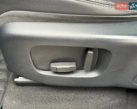 Чорний Ленд Ровер Рендж Ровер Велар, об'ємом двигуна 2 л та пробігом 95 тис. км за 40000 $, фото 47 на Automoto.ua