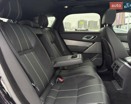 Черный Ленд Ровер Рендж Ровер Велар, объемом двигателя 2 л и пробегом 56 тыс. км за 37900 $, фото 35 на Automoto.ua