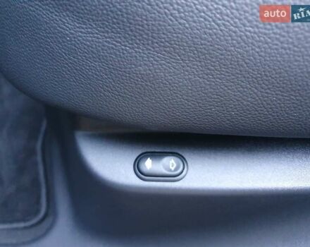 Ленд Ровер Рендж Ровер Велар 2017 у Києві на Automoto.ua Чорний Ленд Ровер Рендж Ровер Велар, об'ємом двигуна 2 л та пробігом 90 тис. км за 35999 $, фото 71 на Automoto.ua