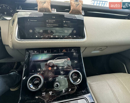 Чорний Ленд Ровер Рендж Ровер Велар, об'ємом двигуна 2 л та пробігом 123 тис. км за 35500 $, фото 8 на Automoto.ua
