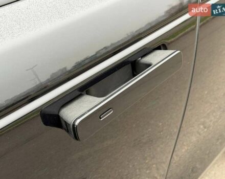 Чорний Ленд Ровер Рендж Ровер Велар, об'ємом двигуна 2 л та пробігом 95 тис. км за 40000 $, фото 8 на Automoto.ua