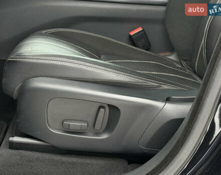 Черный Ленд Ровер Рендж Ровер Велар, объемом двигателя 2 л и пробегом 56 тыс. км за 37900 $, фото 26 на Automoto.ua