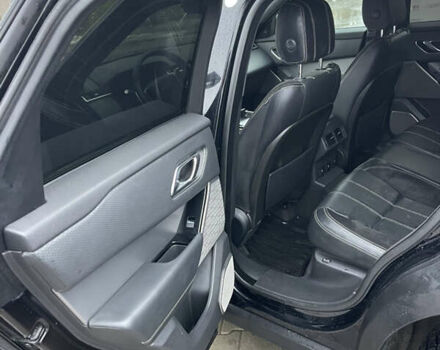 Чорний Ленд Ровер Рендж Ровер Велар, об'ємом двигуна 2 л та пробігом 170 тис. км за 30200 $, фото 13 на Automoto.ua