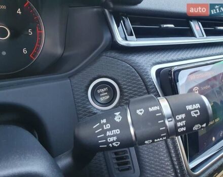 Ленд Ровер Рендж Ровер Велар 2017 у Києві на Automoto.ua Чорний Ленд Ровер Рендж Ровер Велар, об'ємом двигуна 2 л та пробігом 90 тис. км за 35999 $, фото 61 на Automoto.ua