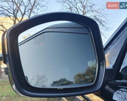 Ленд Ровер Рендж Ровер Велар 2017 у Києві на Automoto.ua Чорний Ленд Ровер Рендж Ровер Велар, об'ємом двигуна 2 л та пробігом 90 тис. км за 35999 $, фото 39 на Automoto.ua