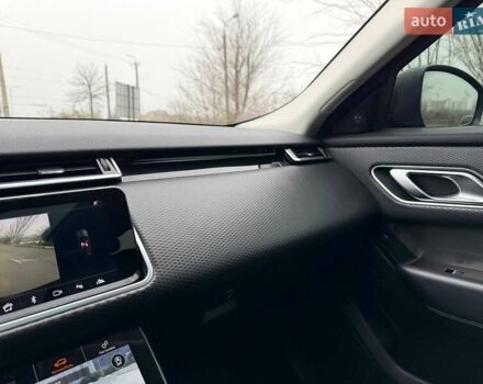 Чорний Ленд Ровер Рендж Ровер Велар, об'ємом двигуна 2 л та пробігом 95 тис. км за 40000 $, фото 75 на Automoto.ua