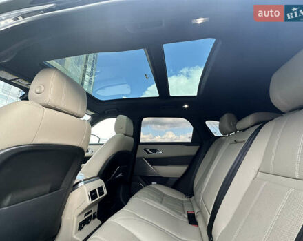 Чорний Ленд Ровер Рендж Ровер Велар, об'ємом двигуна 2 л та пробігом 123 тис. км за 35500 $, фото 4 на Automoto.ua