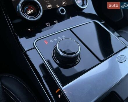 Черный Ленд Ровер Рендж Ровер Велар, объемом двигателя 3 л и пробегом 102 тыс. км за 39990 $, фото 18 на Automoto.ua