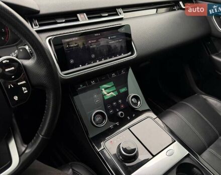 Чорний Ленд Ровер Рендж Ровер Велар, об'ємом двигуна 2 л та пробігом 95 тис. км за 40000 $, фото 64 на Automoto.ua