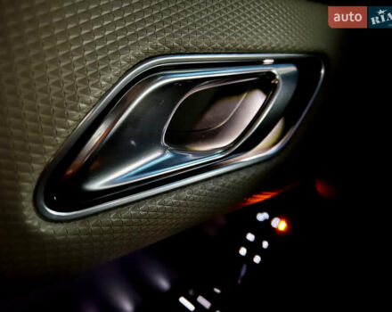 Чорний Ленд Ровер Рендж Ровер Велар, об'ємом двигуна 2 л та пробігом 58 тис. км за 35800 $, фото 29 на Automoto.ua