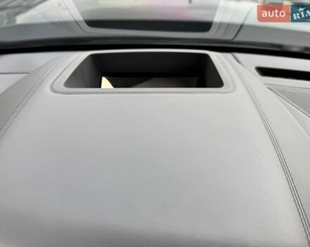 Чорний Ленд Ровер Рендж Ровер Велар, об'ємом двигуна 2 л та пробігом 107 тис. км за 35500 $, фото 33 на Automoto.ua