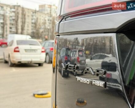 Чорний Ленд Ровер Рендж Ровер Велар, об'ємом двигуна 2 л та пробігом 107 тис. км за 35500 $, фото 8 на Automoto.ua