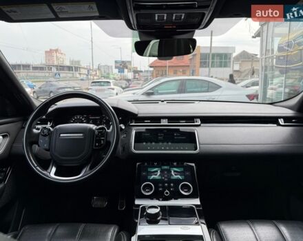 Чорний Ленд Ровер Рендж Ровер Велар, об'ємом двигуна 2 л та пробігом 107 тис. км за 35500 $, фото 19 на Automoto.ua