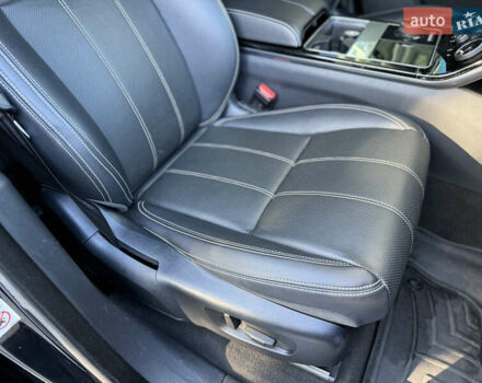 Чорний Ленд Ровер Рендж Ровер Велар, об'ємом двигуна 2 л та пробігом 105 тис. км за 32000 $, фото 64 на Automoto.ua