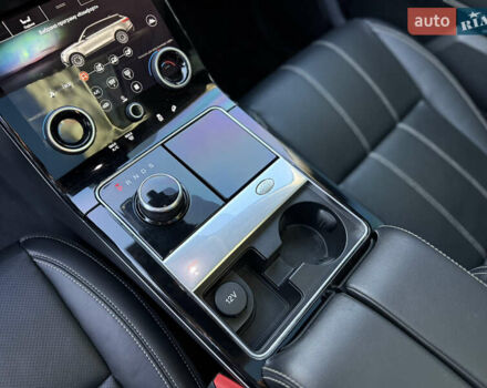 Черный Ленд Ровер Рендж Ровер Велар, объемом двигателя 2 л и пробегом 105 тыс. км за 32000 $, фото 40 на Automoto.ua