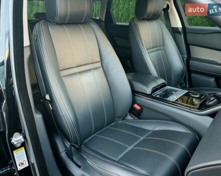 Ленд Ровер Рендж Ровер Велар 2017 у Києві на Automoto.ua Чорний Ленд Ровер Рендж Ровер Велар, об'ємом двигуна 2 л та пробігом 90 тис. км за 35999 $, фото 54 на Automoto.ua