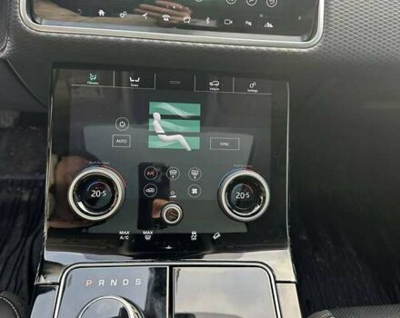 Черный Ленд Ровер Рендж Ровер Велар, объемом двигателя 2 л и пробегом 103 тыс. км за 32000 $, фото 9 на Automoto.ua