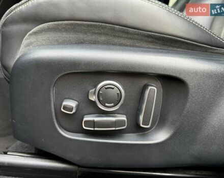 Чорний Ленд Ровер Рендж Ровер Велар, об'ємом двигуна 2 л та пробігом 107 тис. км за 35500 $, фото 13 на Automoto.ua