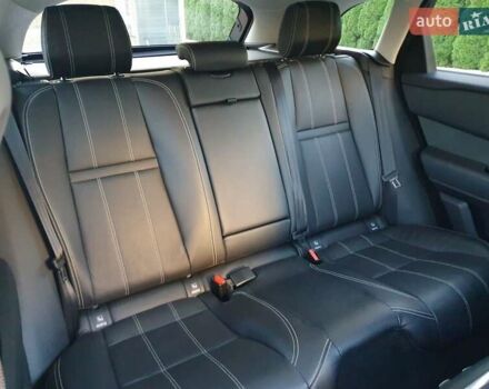 Ленд Ровер Рендж Ровер Велар 2017 у Києві на Automoto.ua Чорний Ленд Ровер Рендж Ровер Велар, об'ємом двигуна 2 л та пробігом 90 тис. км за 35999 $, фото 51 на Automoto.ua