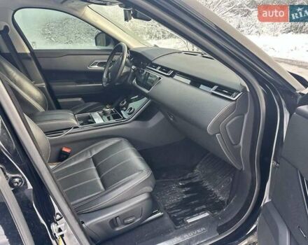 Черный Ленд Ровер Рендж Ровер Велар, объемом двигателя 2 л и пробегом 103 тыс. км за 32000 $, фото 6 на Automoto.ua