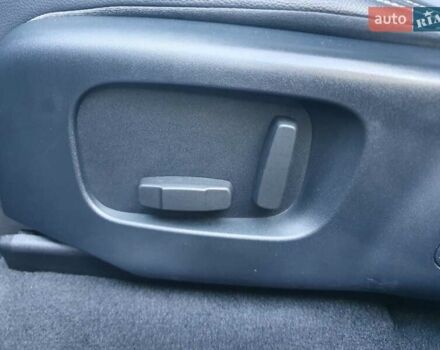 Ленд Ровер Рендж Ровер Велар 2017 у Києві на Automoto.ua Чорний Ленд Ровер Рендж Ровер Велар, об'ємом двигуна 2 л та пробігом 90 тис. км за 35999 $, фото 69 на Automoto.ua