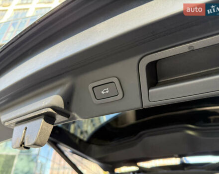 Чорний Ленд Ровер Рендж Ровер Велар, об'ємом двигуна 2 л та пробігом 105 тис. км за 32000 $, фото 57 на Automoto.ua