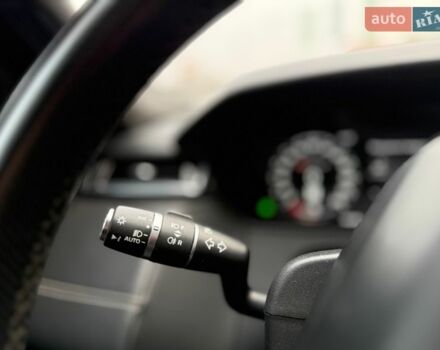 Чорний Ленд Ровер Рендж Ровер Велар, об'ємом двигуна 2 л та пробігом 107 тис. км за 35500 $, фото 28 на Automoto.ua