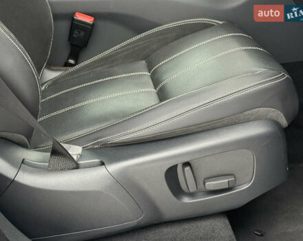 Черный Ленд Ровер Рендж Ровер Велар, объемом двигателя 2 л и пробегом 56 тыс. км за 37900 $, фото 41 на Automoto.ua