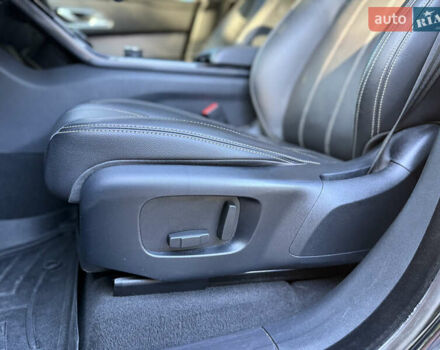 Черный Ленд Ровер Рендж Ровер Велар, объемом двигателя 2 л и пробегом 105 тыс. км за 32000 $, фото 31 на Automoto.ua