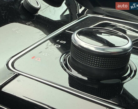 Черный Ленд Ровер Рендж Ровер Велар, объемом двигателя 2 л и пробегом 56 тыс. км за 37900 $, фото 58 на Automoto.ua