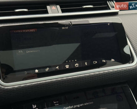 Черный Ленд Ровер Рендж Ровер Велар, объемом двигателя 2 л и пробегом 56 тыс. км за 37900 $, фото 64 на Automoto.ua