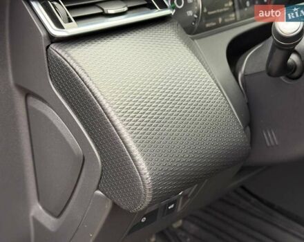 Чорний Ленд Ровер Рендж Ровер Велар, об'ємом двигуна 2 л та пробігом 95 тис. км за 40000 $, фото 48 на Automoto.ua