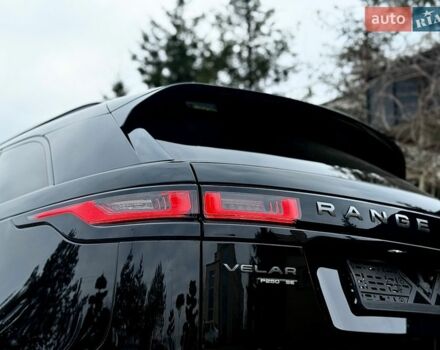 Черный Ленд Ровер Рендж Ровер Велар, объемом двигателя 2 л и пробегом 60 тыс. км за 39500 $, фото 13 на Automoto.ua