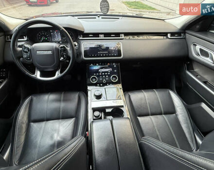 Черный Ленд Ровер Рендж Ровер Велар, объемом двигателя 2 л и пробегом 90 тыс. км за 39999 $, фото 67 на Automoto.ua