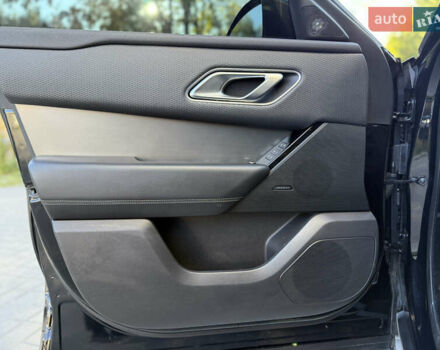 Чорний Ленд Ровер Рендж Ровер Велар, об'ємом двигуна 2 л та пробігом 105 тис. км за 33500 $, фото 27 на Automoto.ua