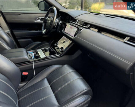 Чорний Ленд Ровер Рендж Ровер Велар, об'ємом двигуна 2 л та пробігом 82 тис. км за 34000 $, фото 2 на Automoto.ua