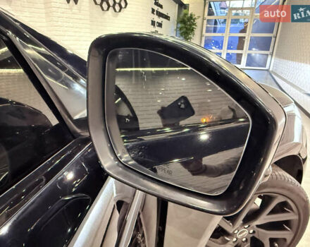 Черный Ленд Ровер Рендж Ровер Велар, объемом двигателя 2 л и пробегом 90 тыс. км за 39999 $, фото 11 на Automoto.ua