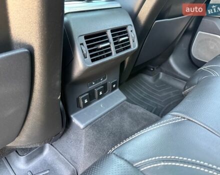 Чорний Ленд Ровер Рендж Ровер Велар, об'ємом двигуна 3 л та пробігом 175 тис. км за 29800 $, фото 21 на Automoto.ua